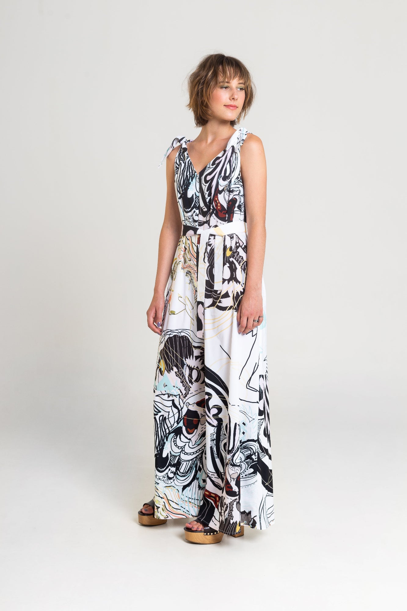 unique printed jumpsuit with zipping closure on front