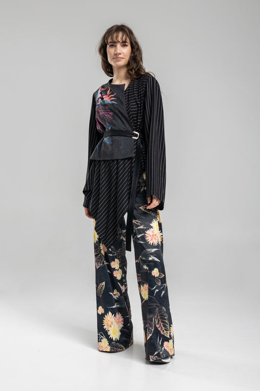 Asymmetric blouse with round neck