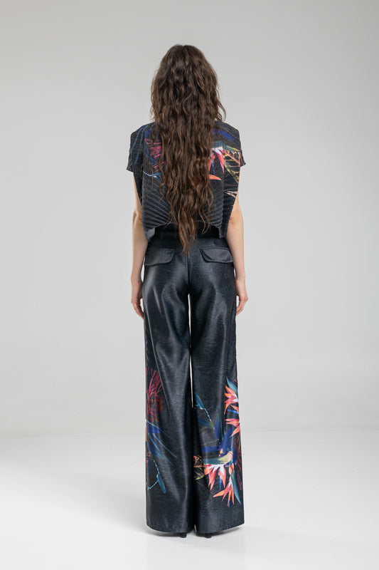 Pleated cropped one-size blouse