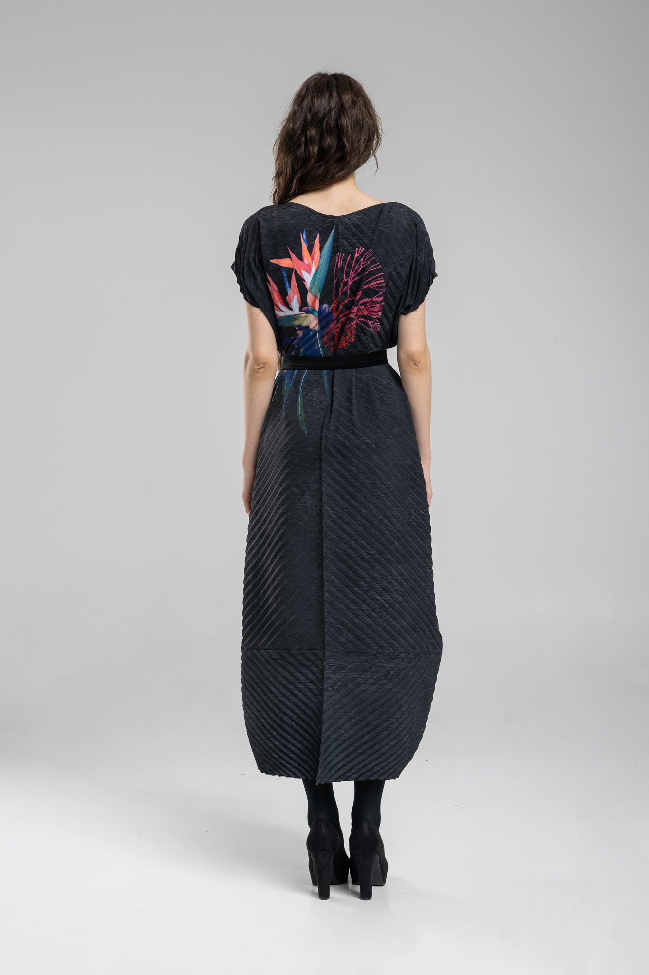 Pleated Mxi Dress with floral print on back