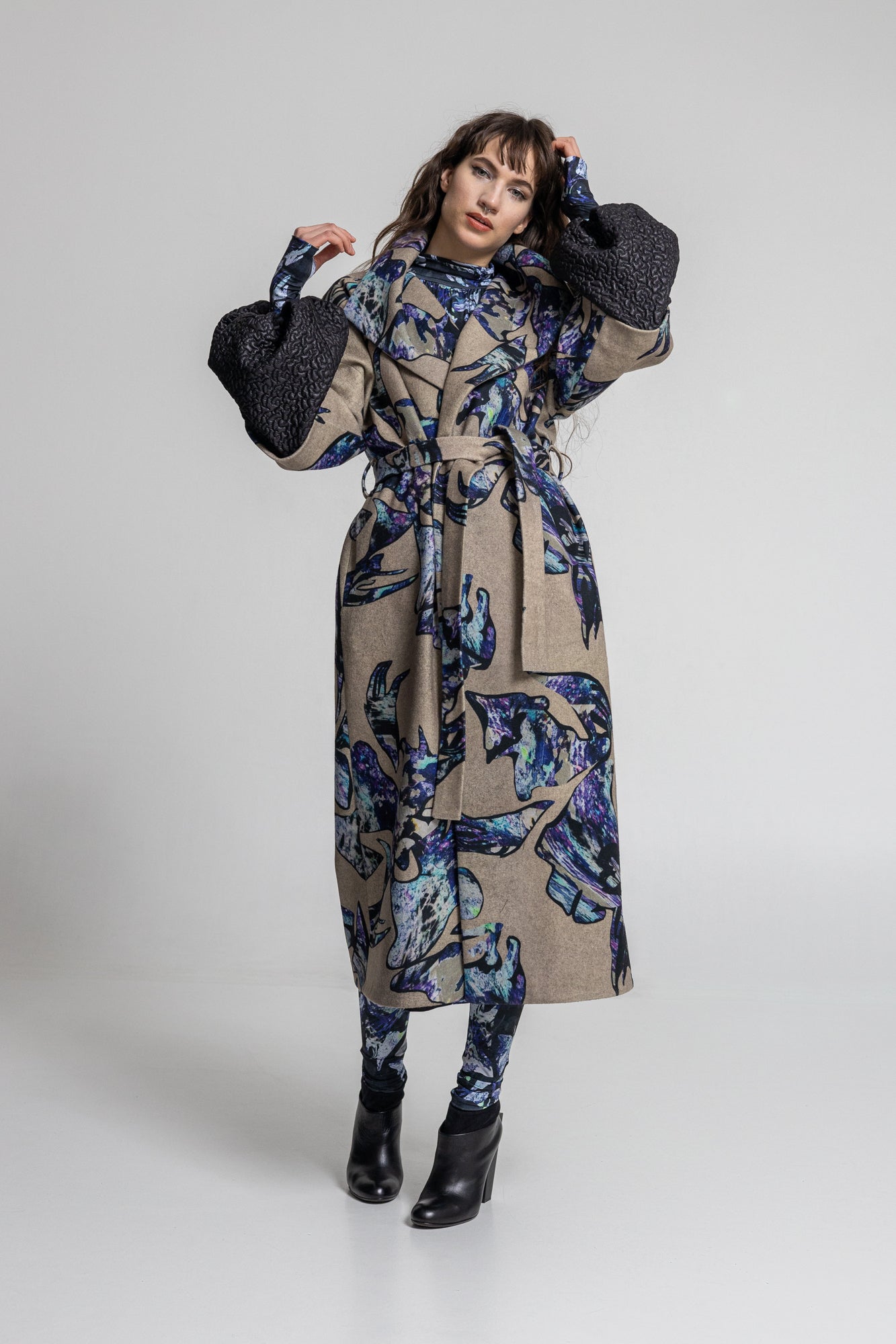 overlapped printed maxi coat with quilted puffy sleeves
