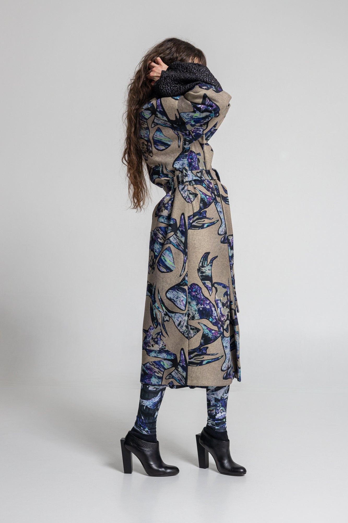 overlapped printed maxi coat side pockets