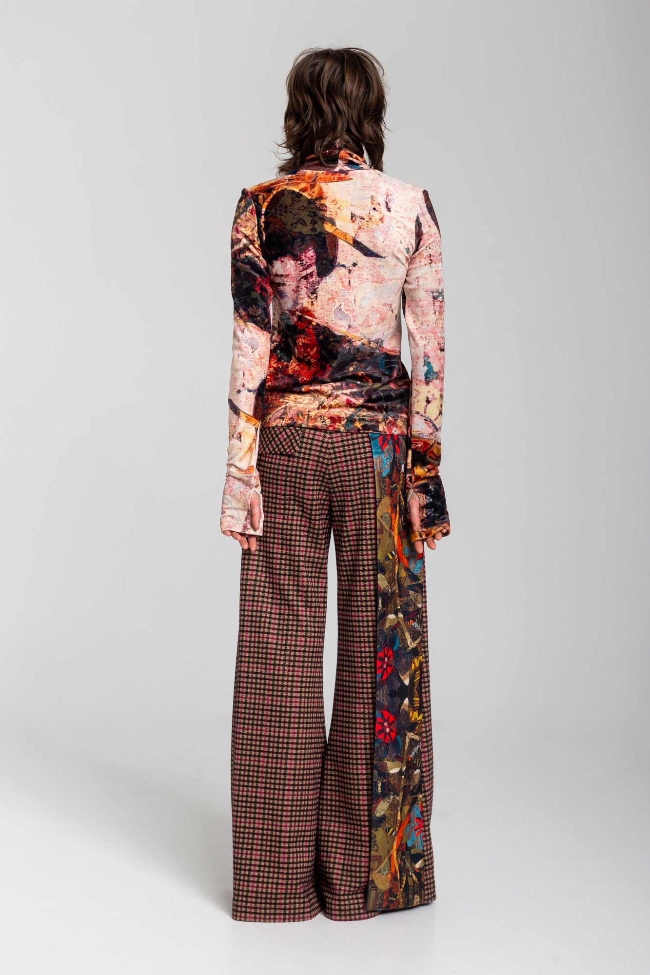 pants with elastic waistline