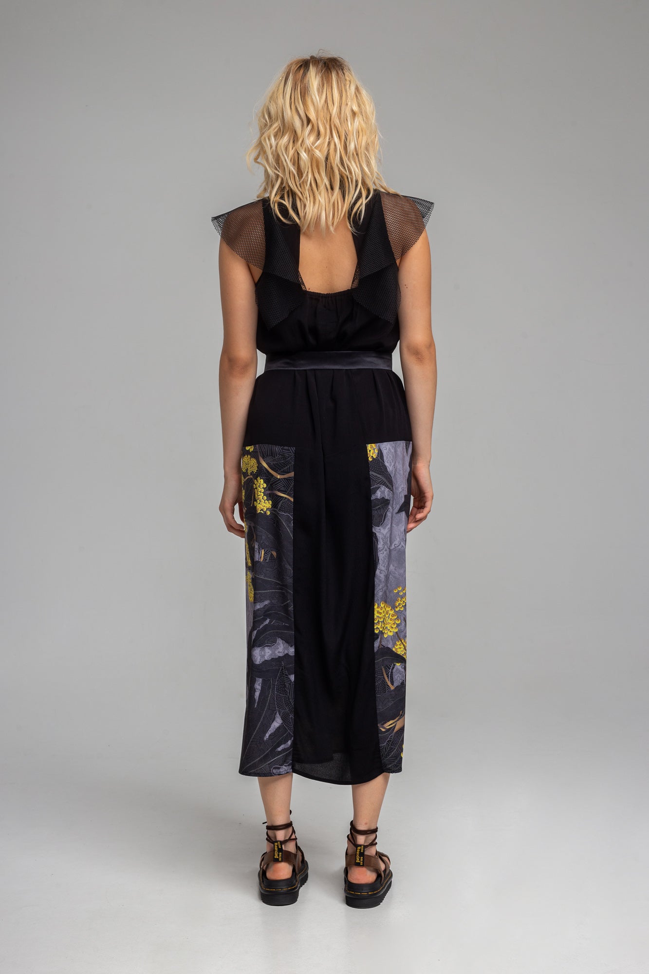 maxi dress with cutout back artista budapest