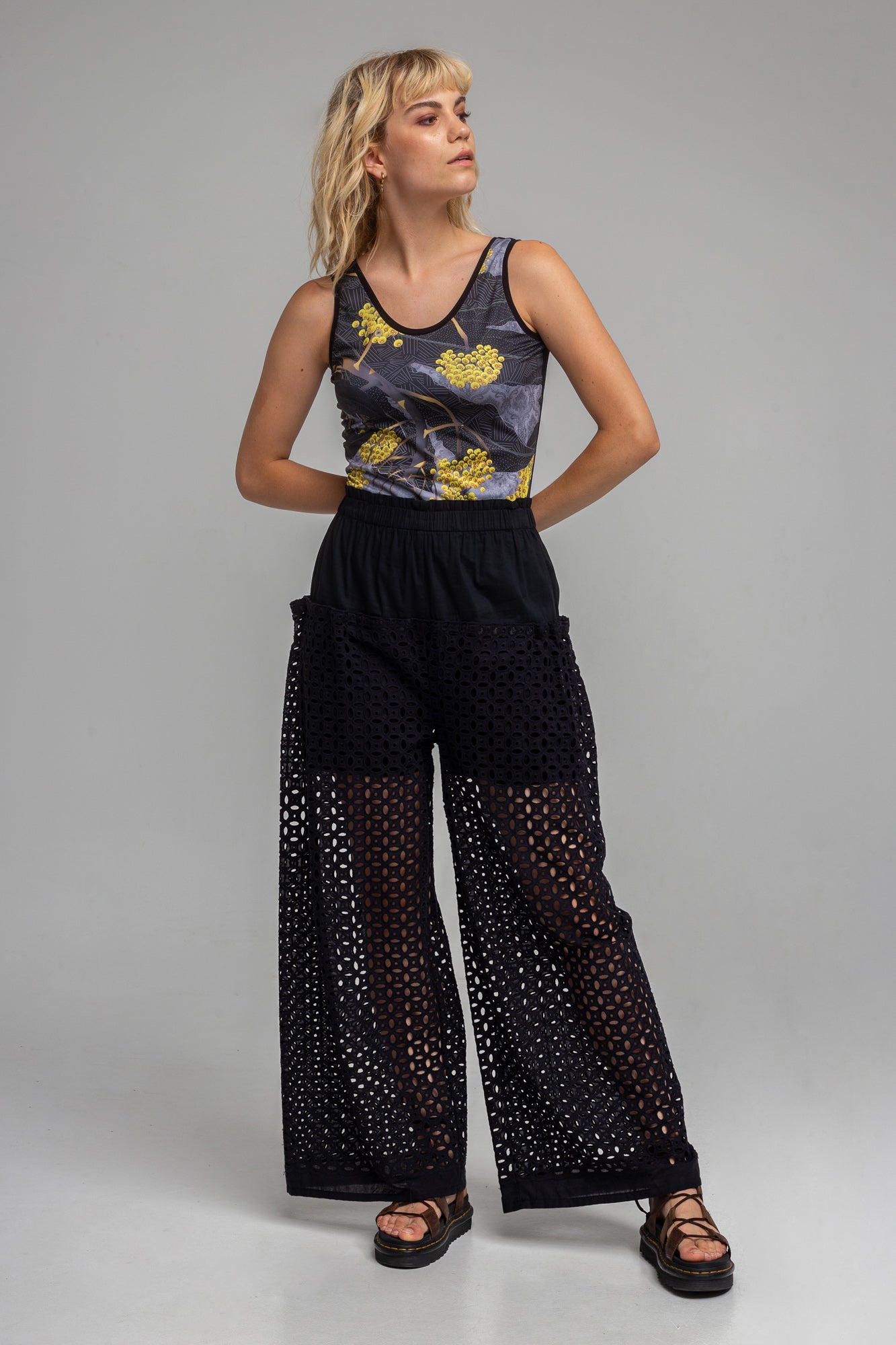 vibrant printed elastic top artista budapest