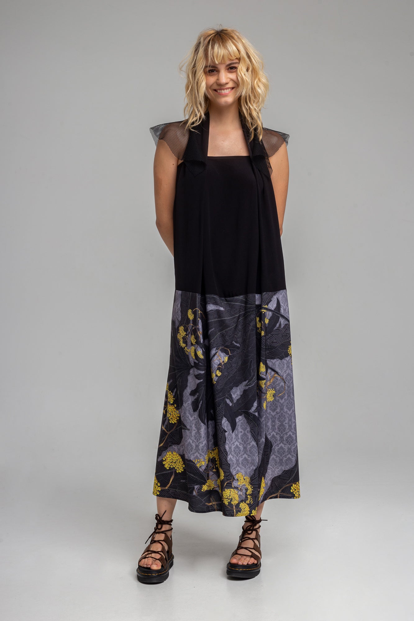 sleevless maxi dress artista budapest
