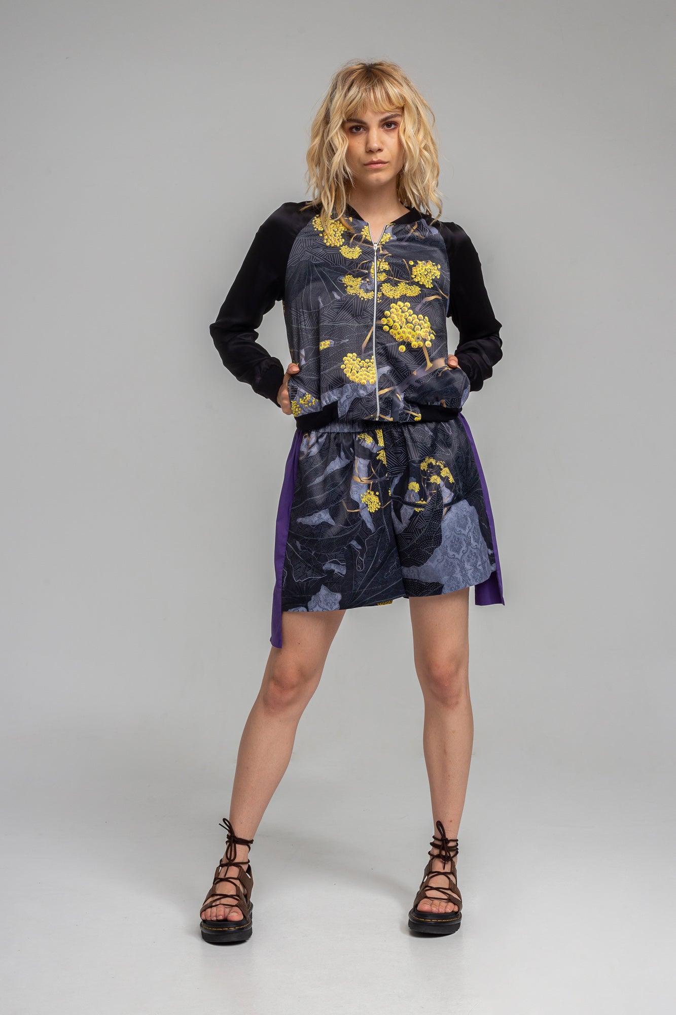 v-neck bomber jacket with zipup closure artista budapest