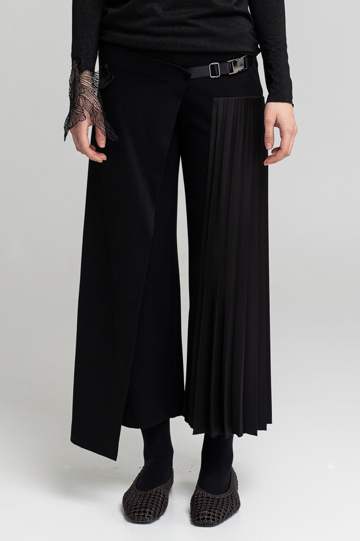 overlapped asymmetric leg culottes artista budapest