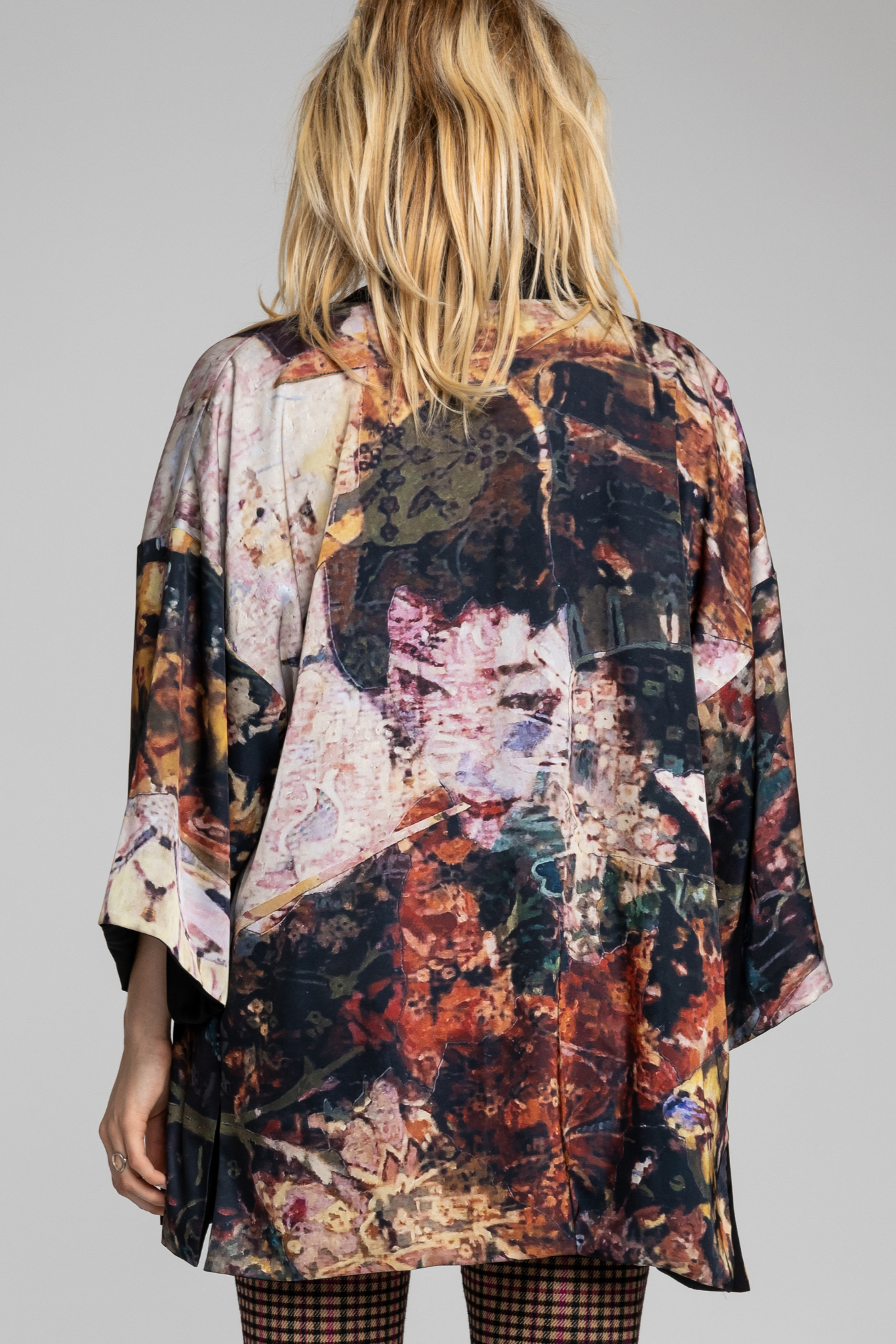 kimono with unique print