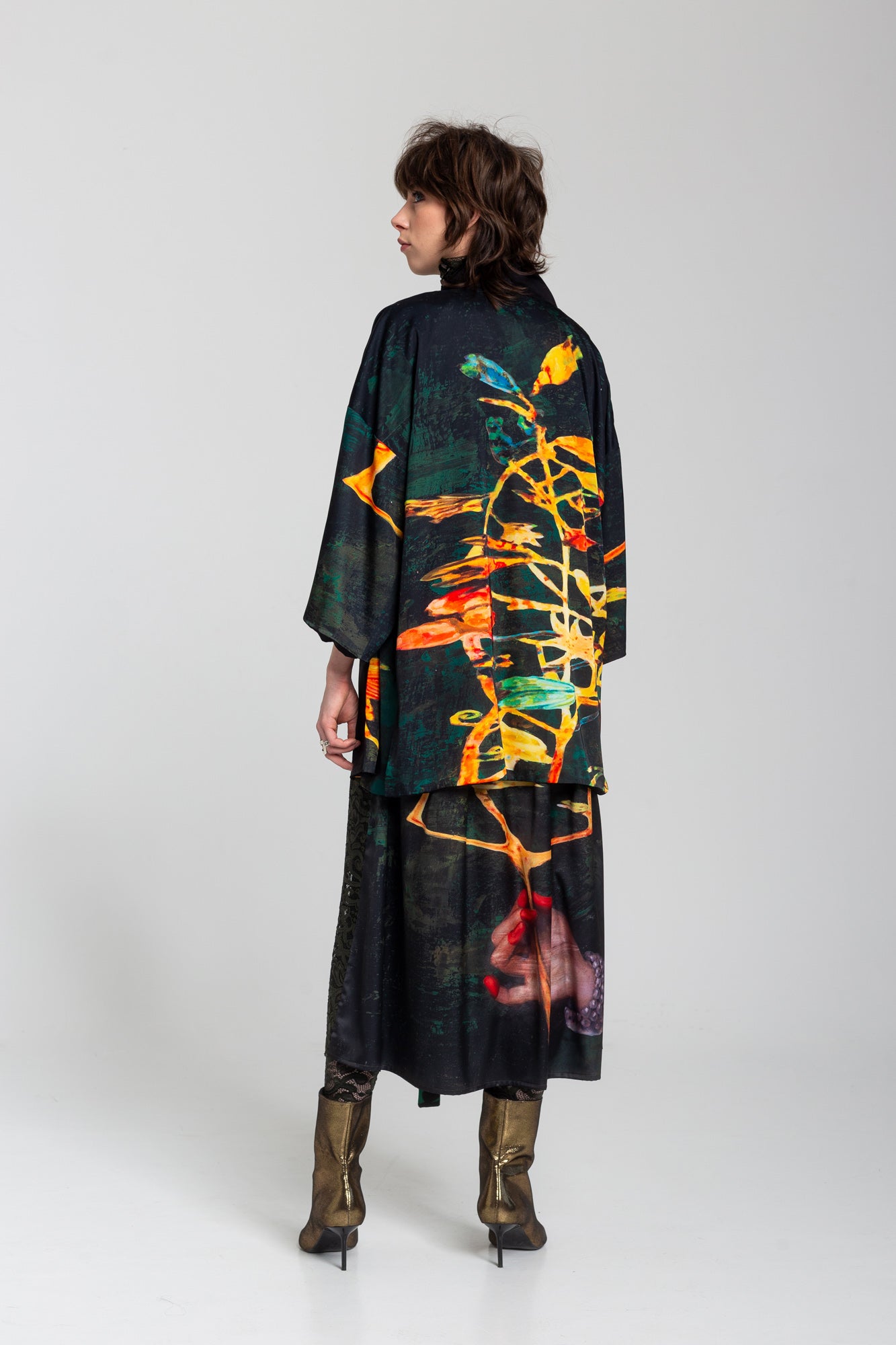 kimono with batwing sleeves