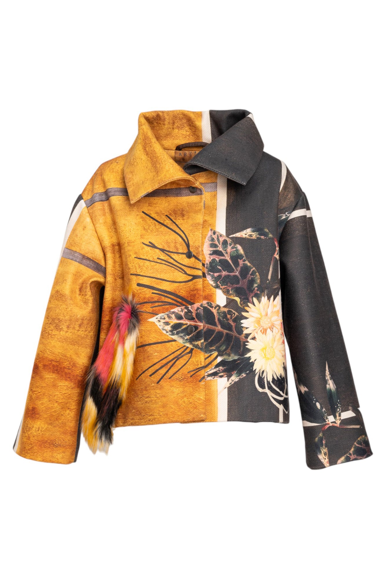 Cropped coat with unique faux fur details on front pocket