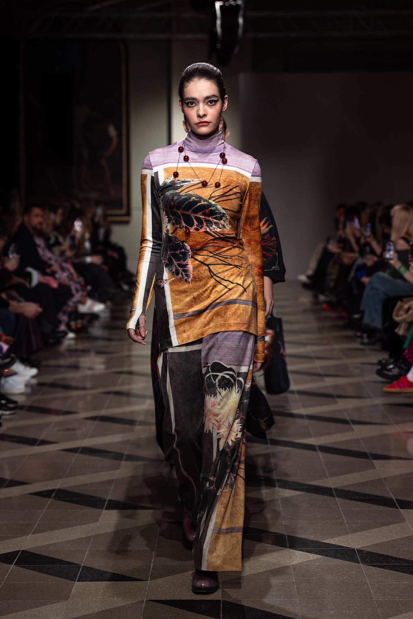 Turtleneck with thumbwhole cuff