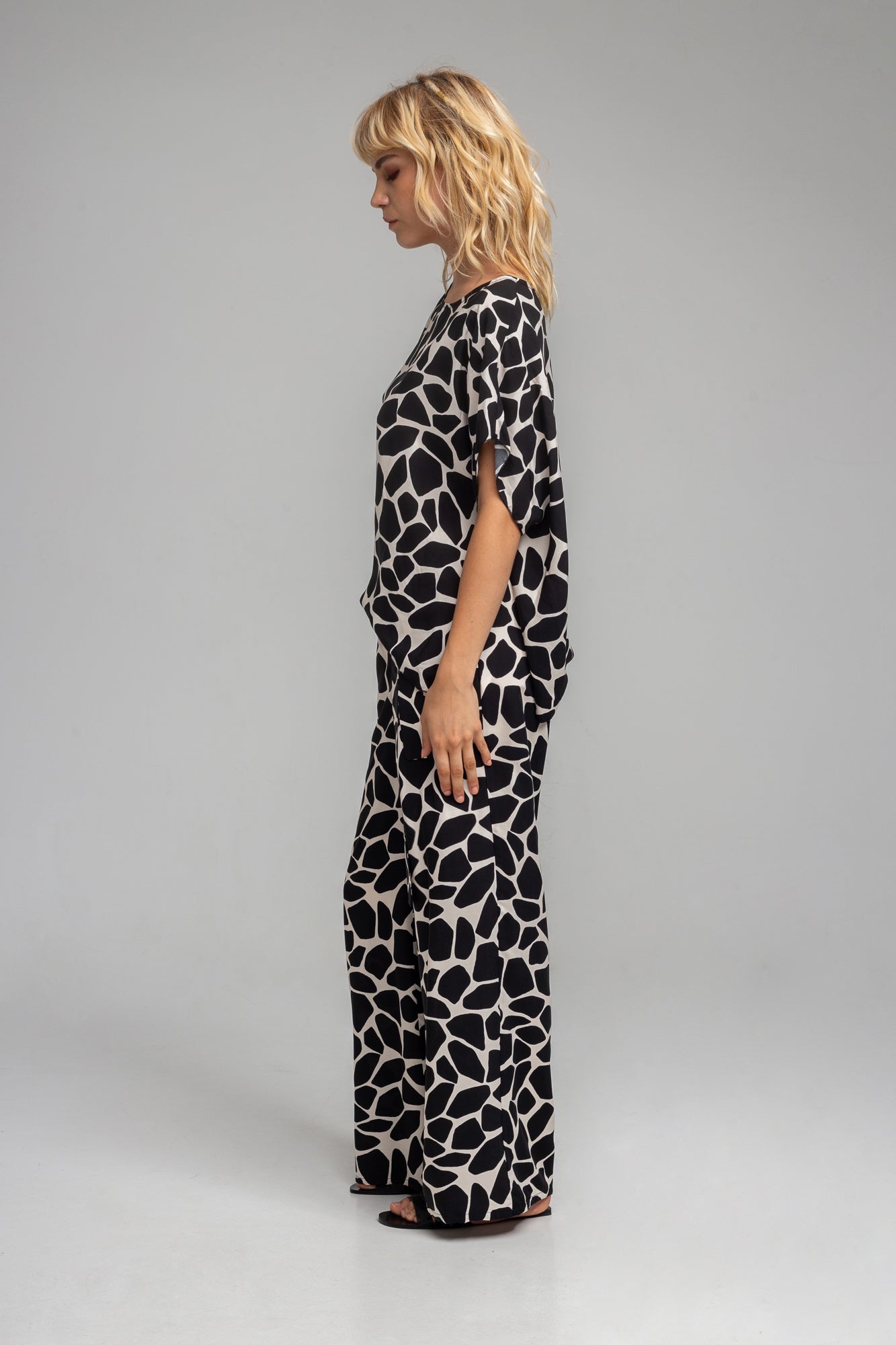 asymmetric printed top artista budapest