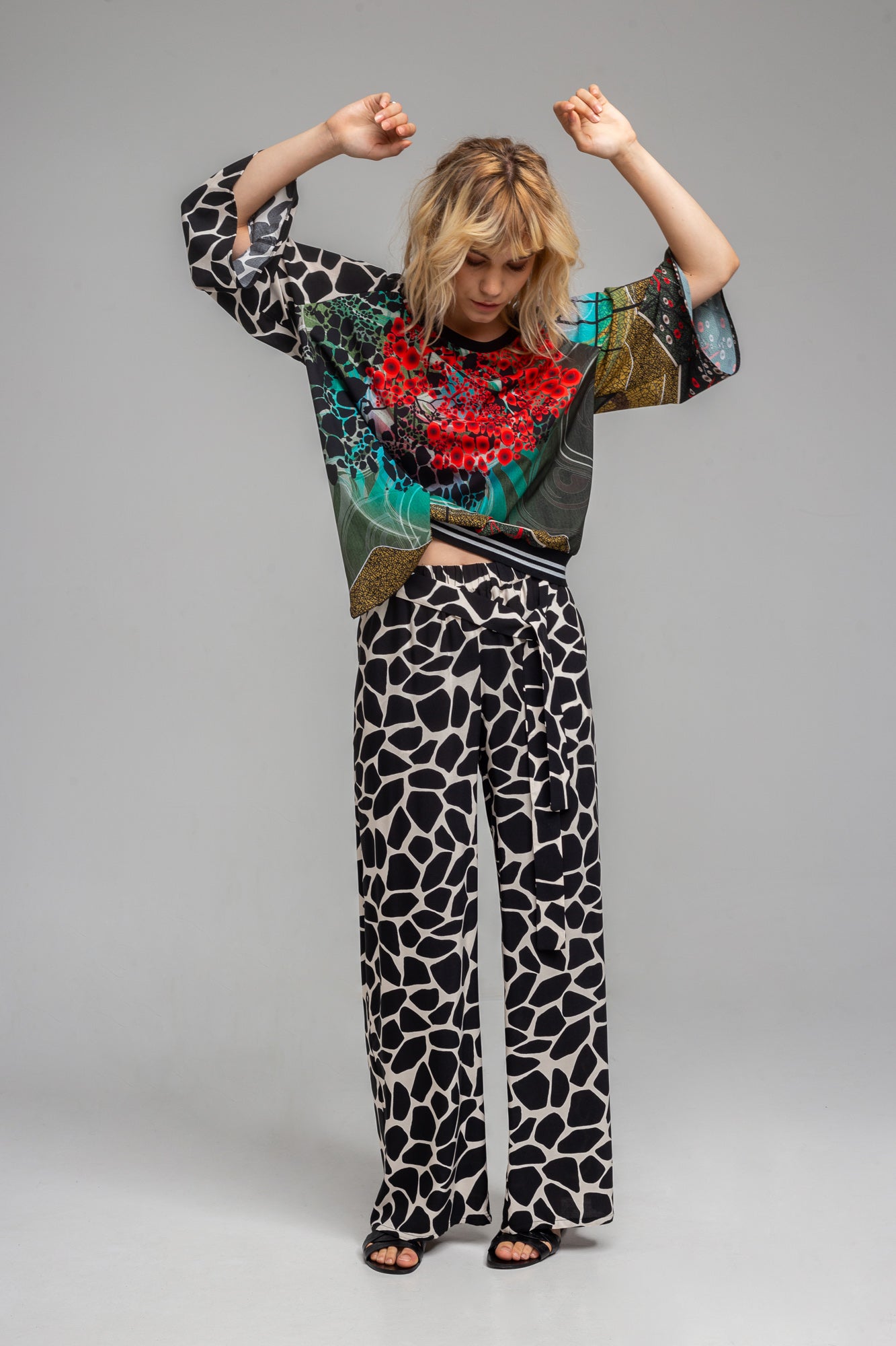 palazzo leg pants mid-rise finish artista budapest