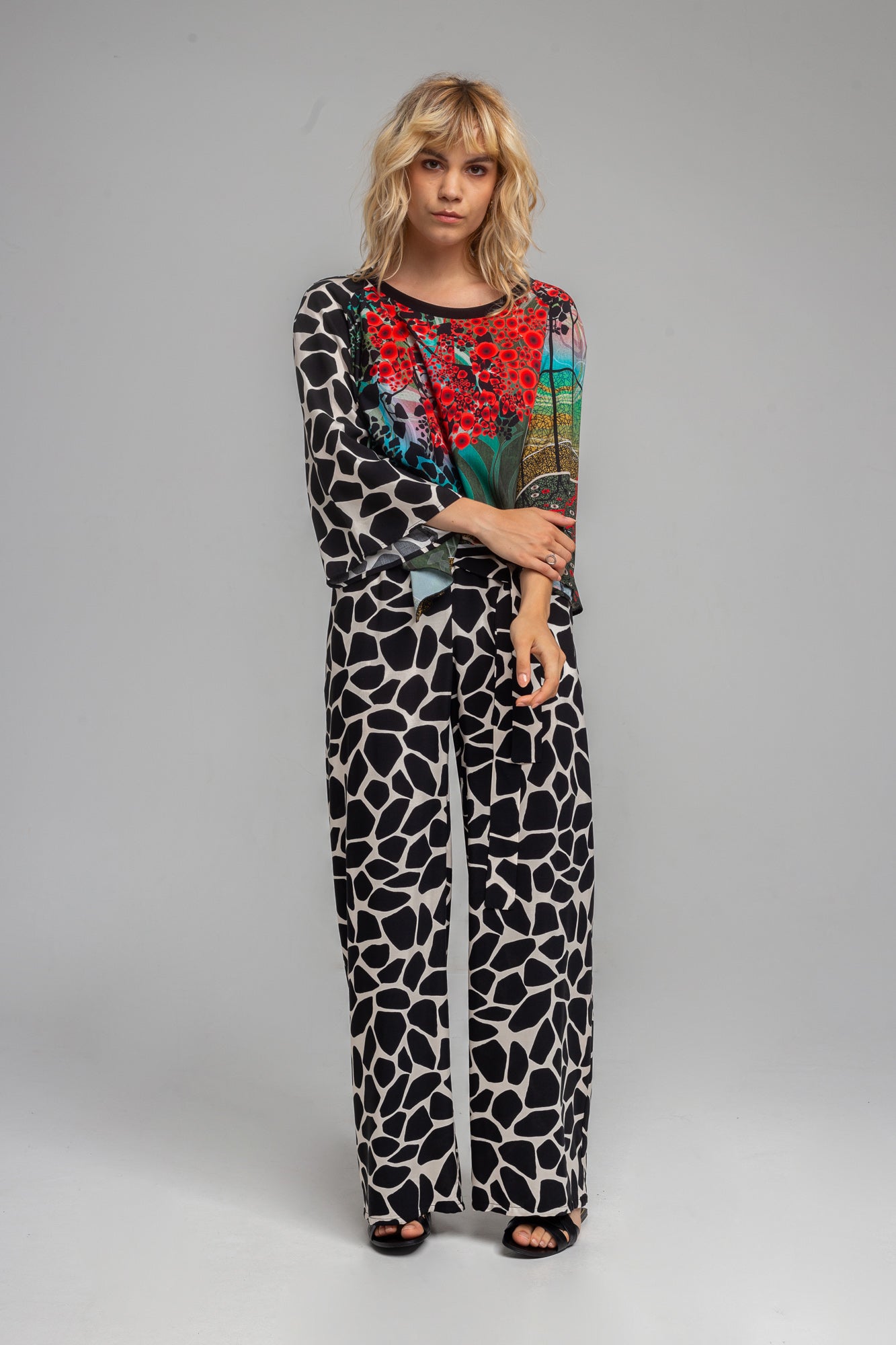 asymmetric blouse with stretchy ribbin on waist artista budapest