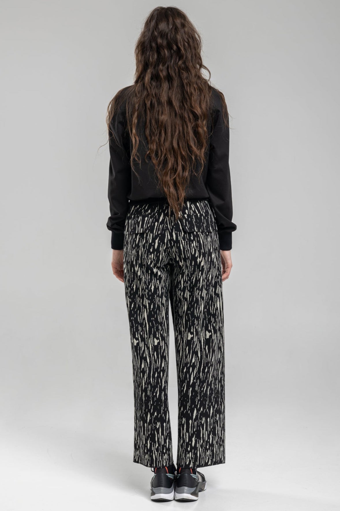 Bomber with elastic waist