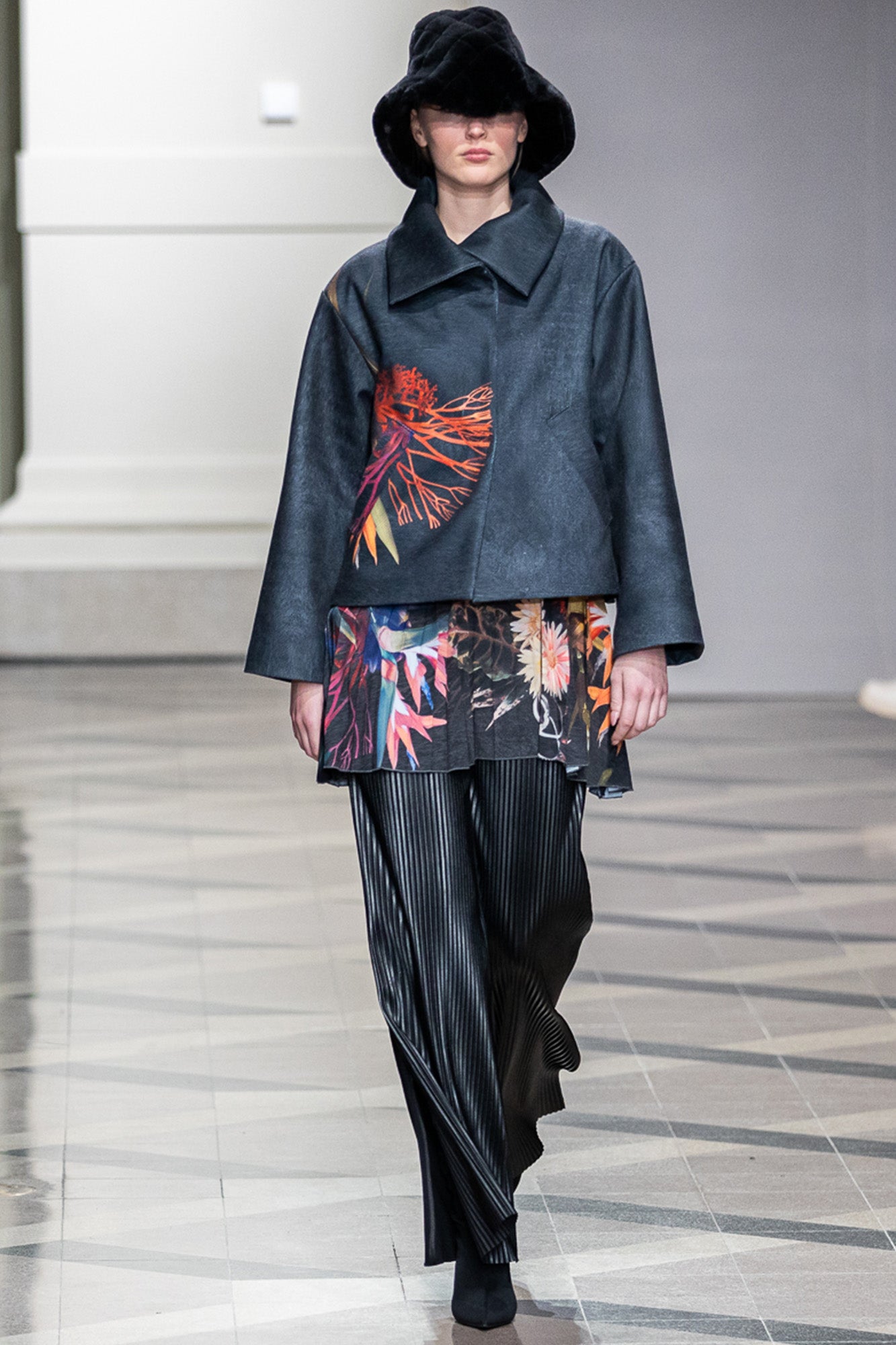 Little Star Cropped Coat at bcefw