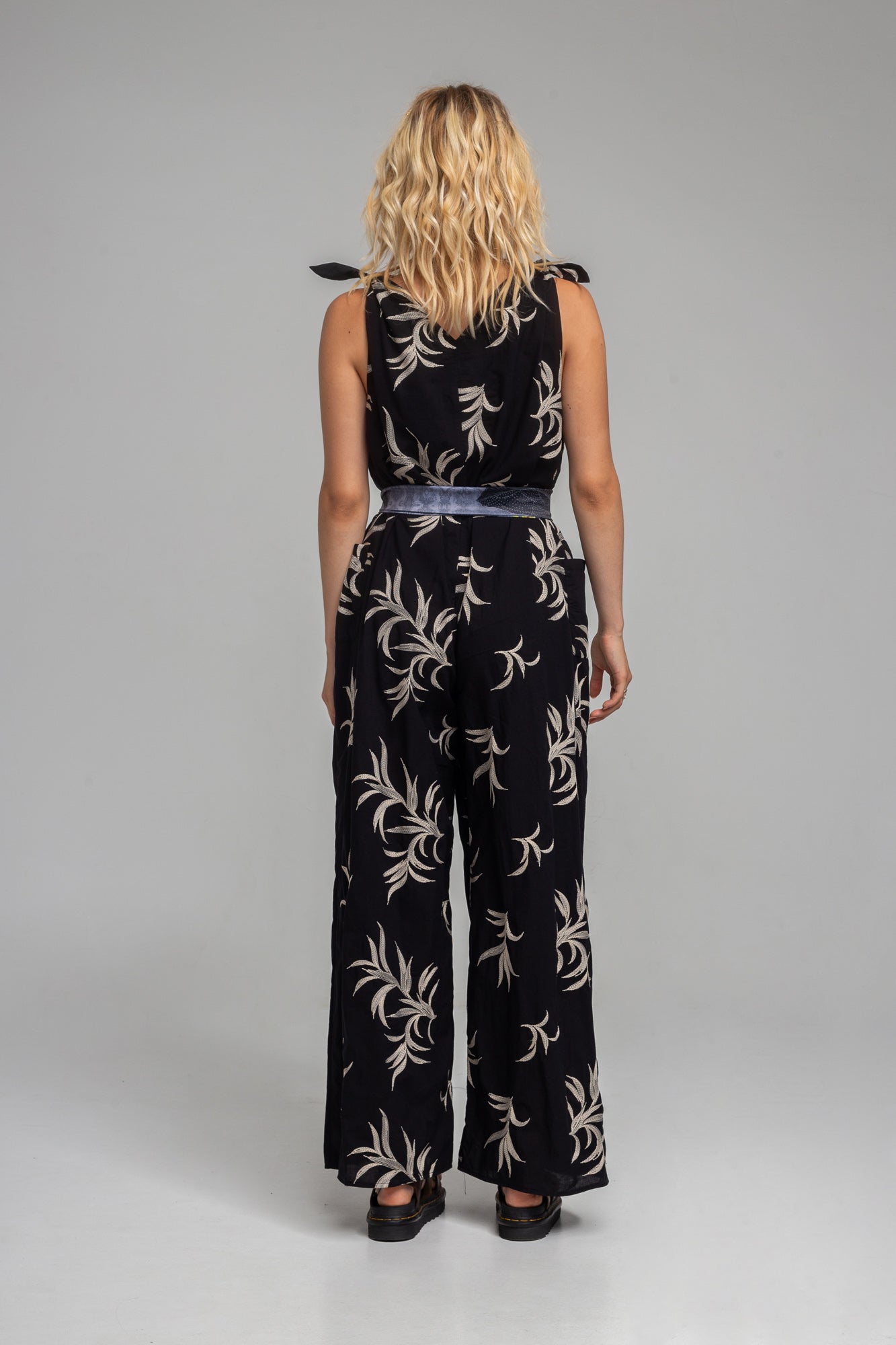 embroidered cotton jumpsuit with printed own tie belt artista budapest
