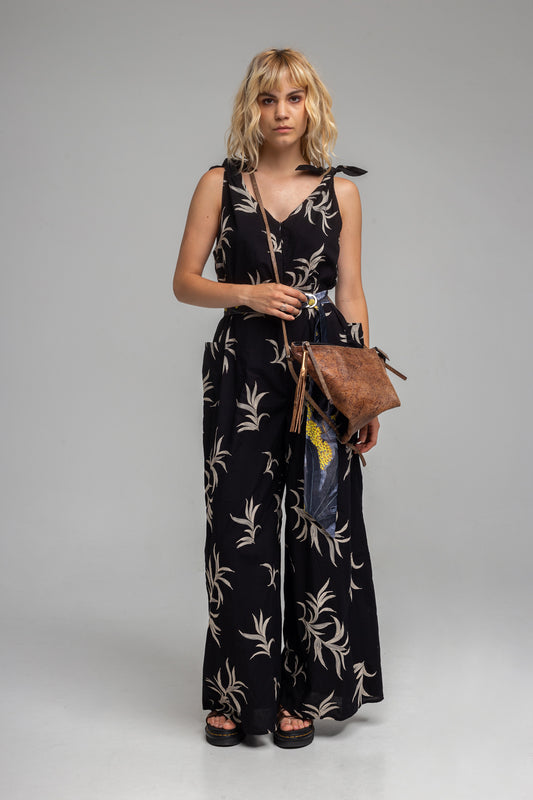 V-neck embroidered jumpsuit artista budapest