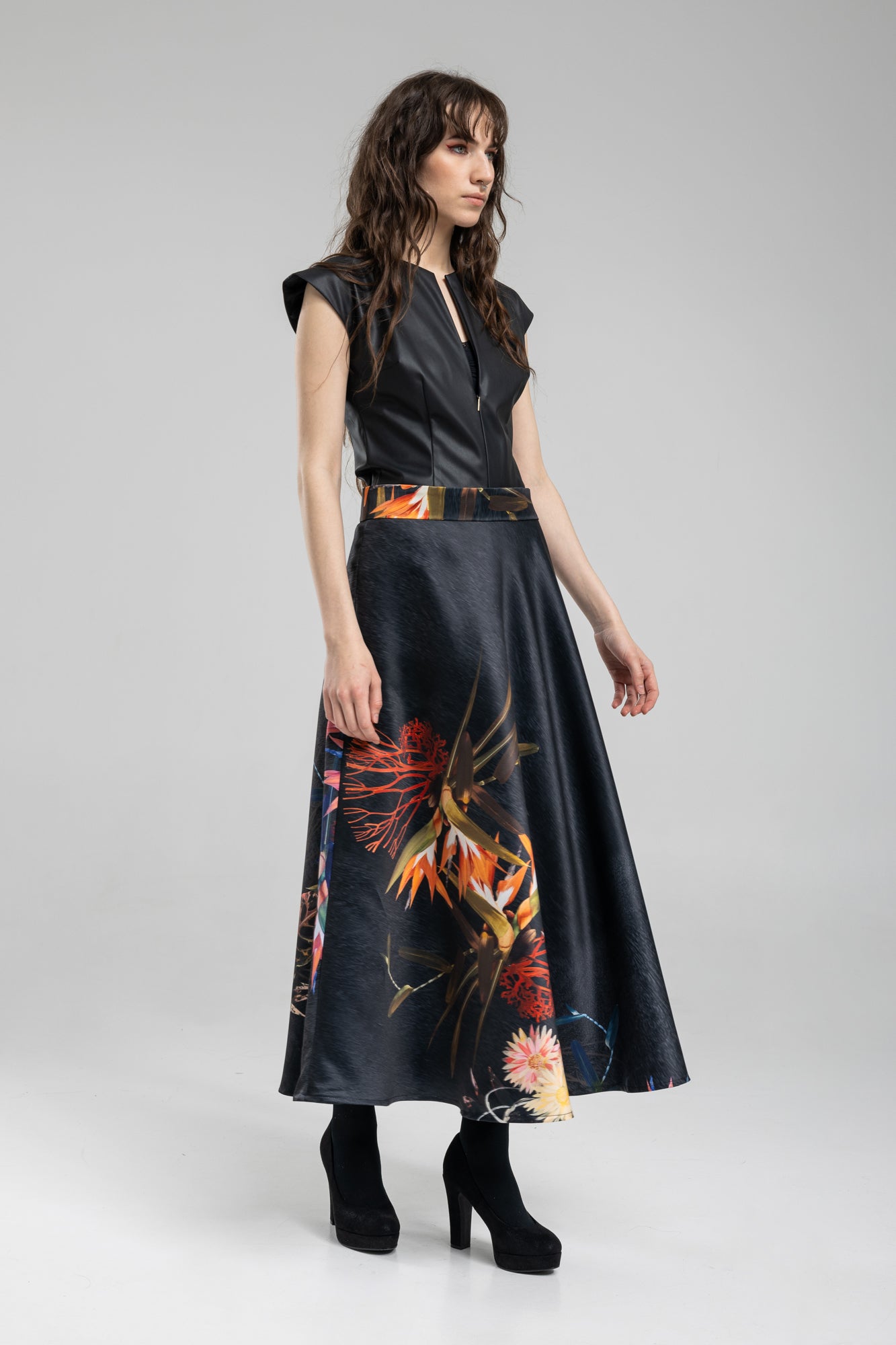 maxi skirt with elastic waistband