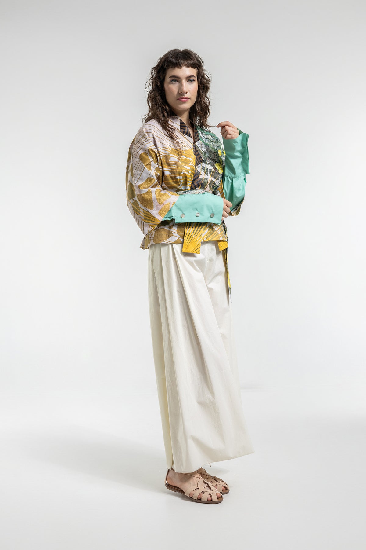 wide leg pants with front pleats
