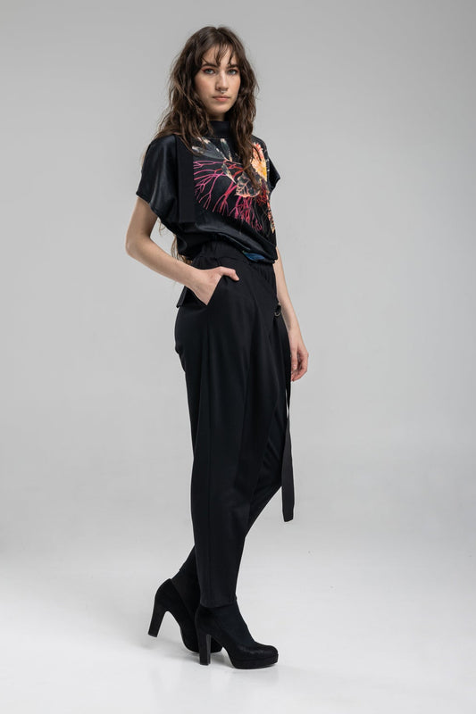 overlapped pants with own belt