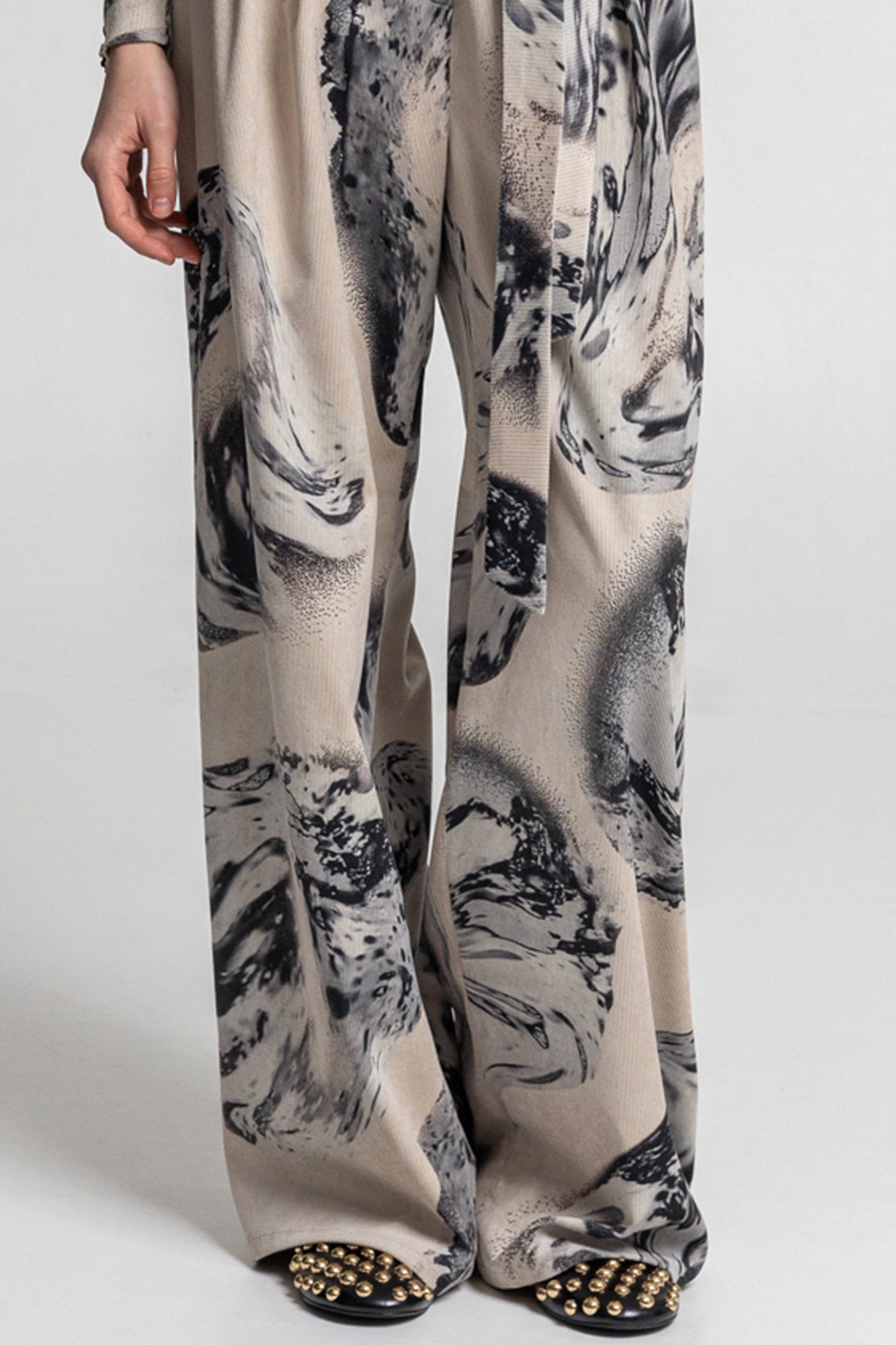 wide leg pants from stretchable soft corduroy