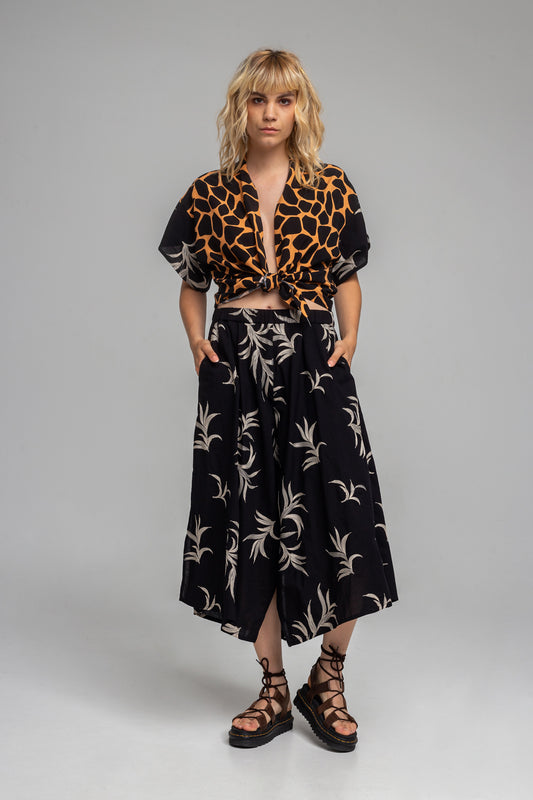 hip-length wrap top artista budapest