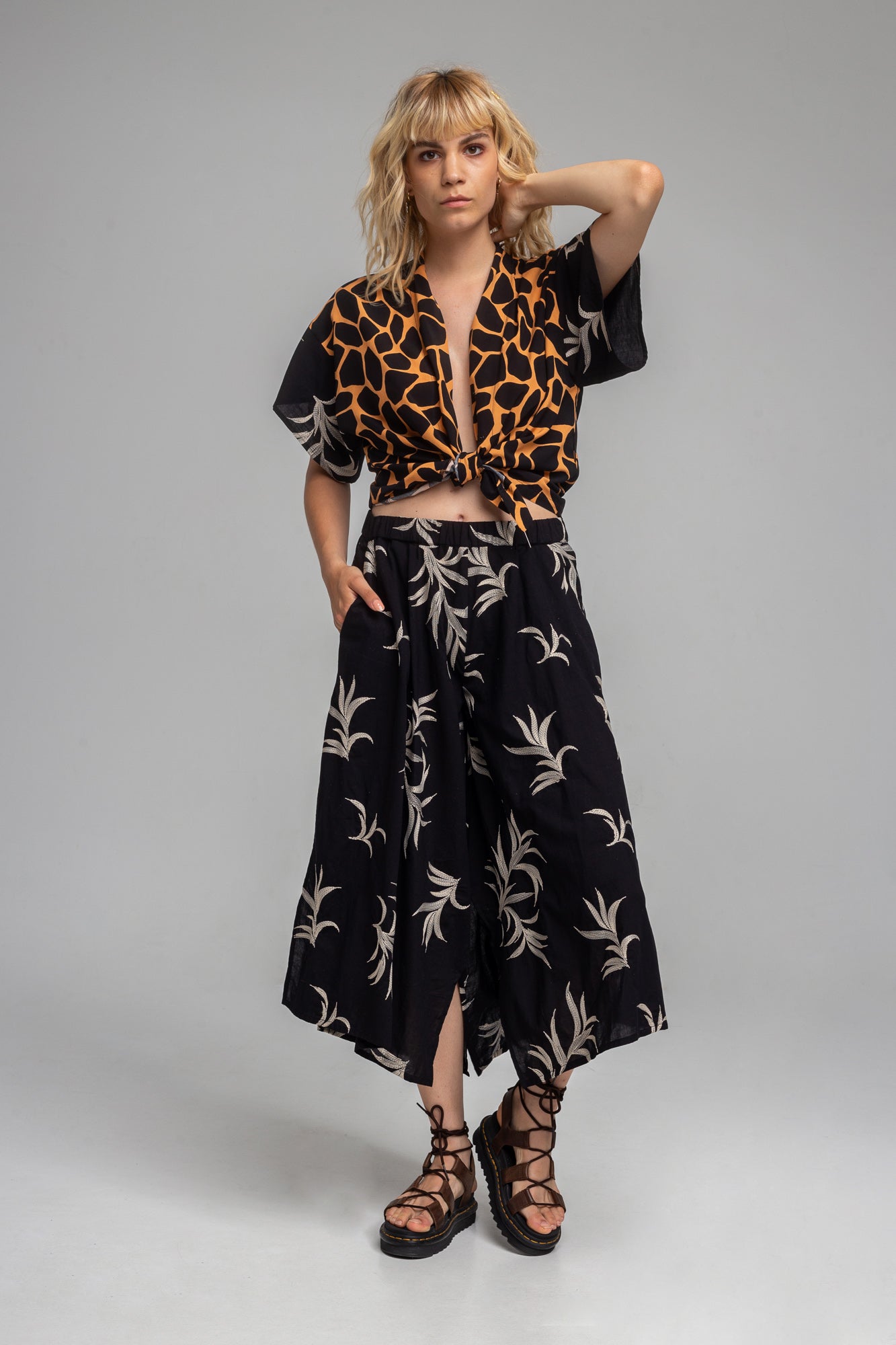 premium viscose short sleeves wrap top artista budapest