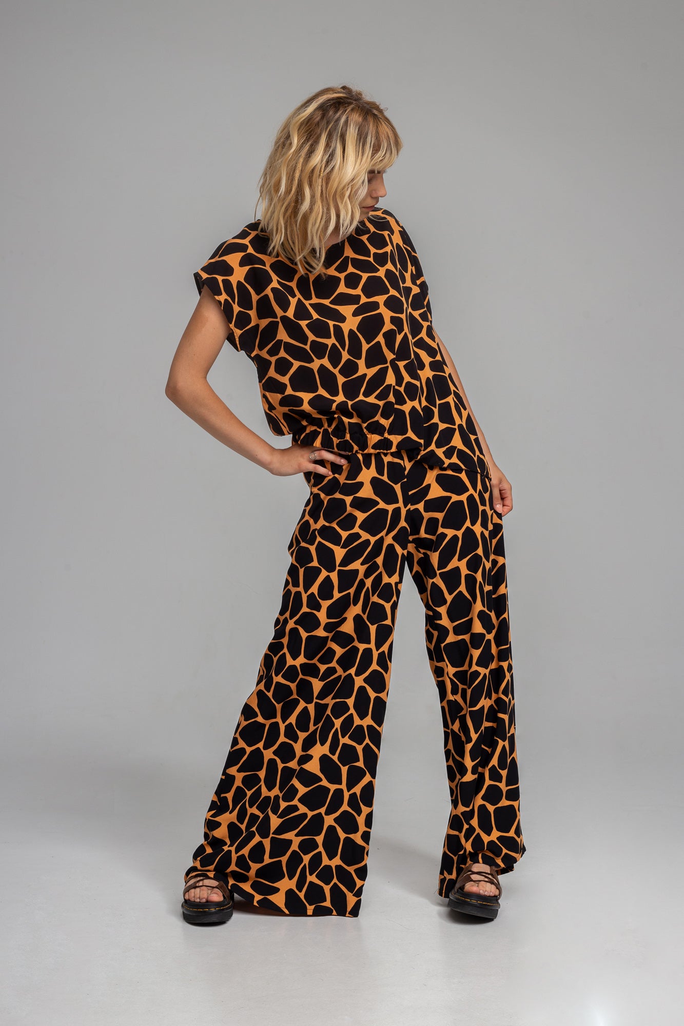 printed relaxed fit palazzo pants artista budapest