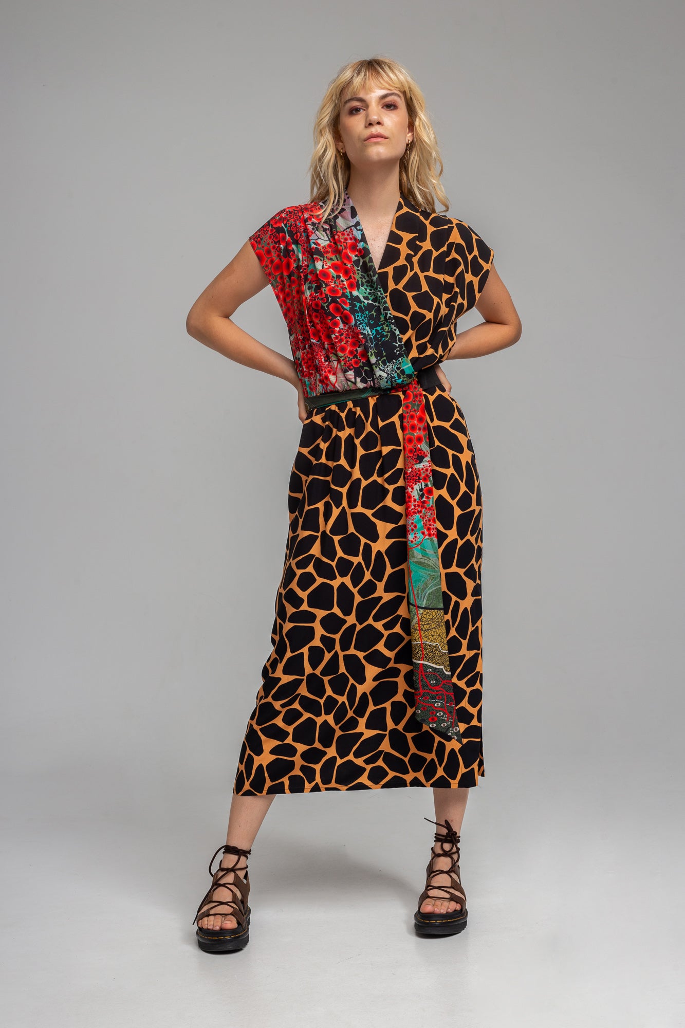 wrap effect v-neck maxi dress artista budapest