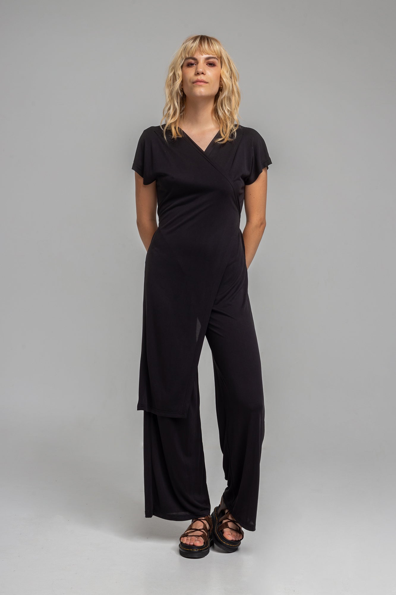 chic full length jumpsuit made of premium viscose-cotton blend artista budapest