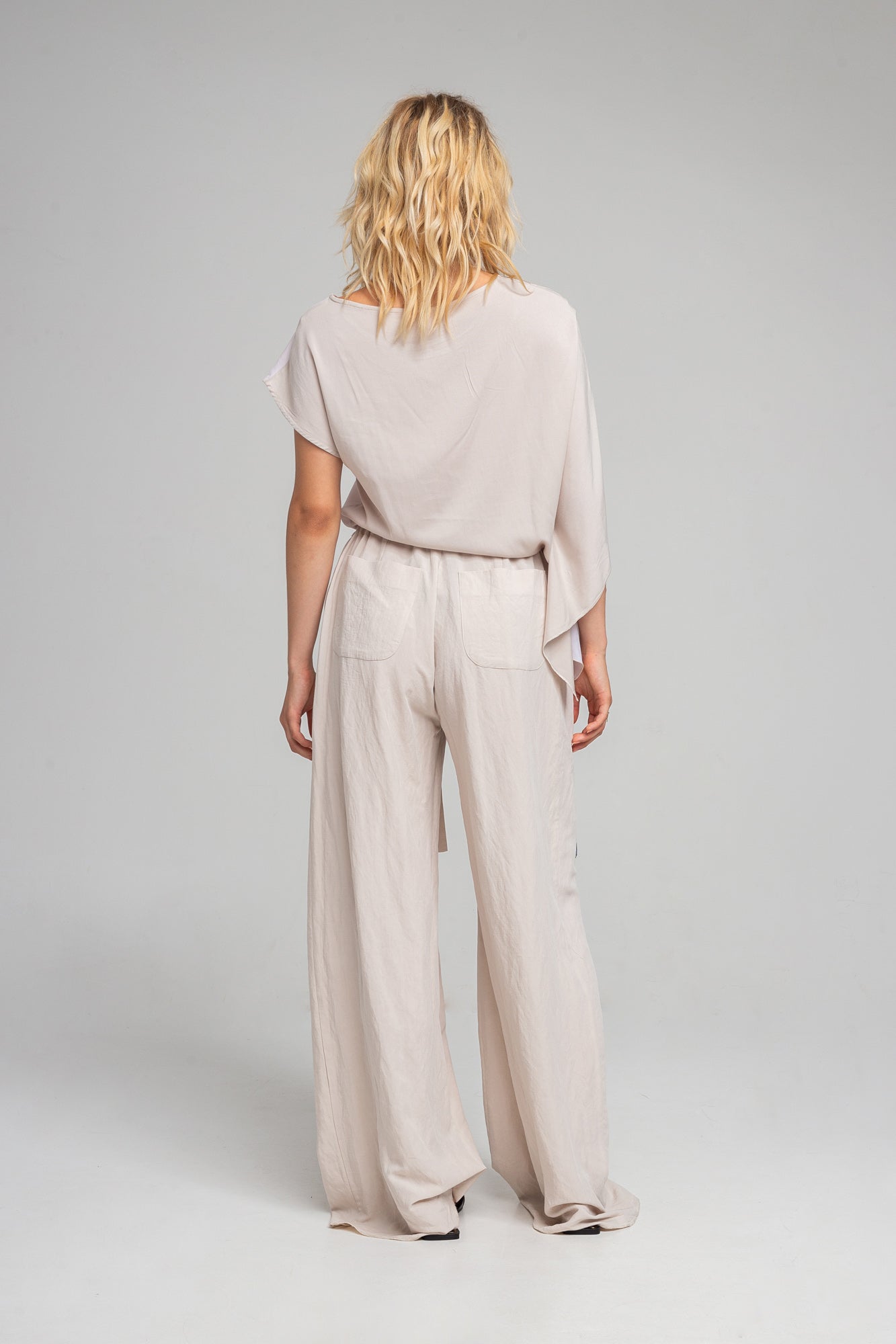 asymmetric blouse with boat neck artista budapest