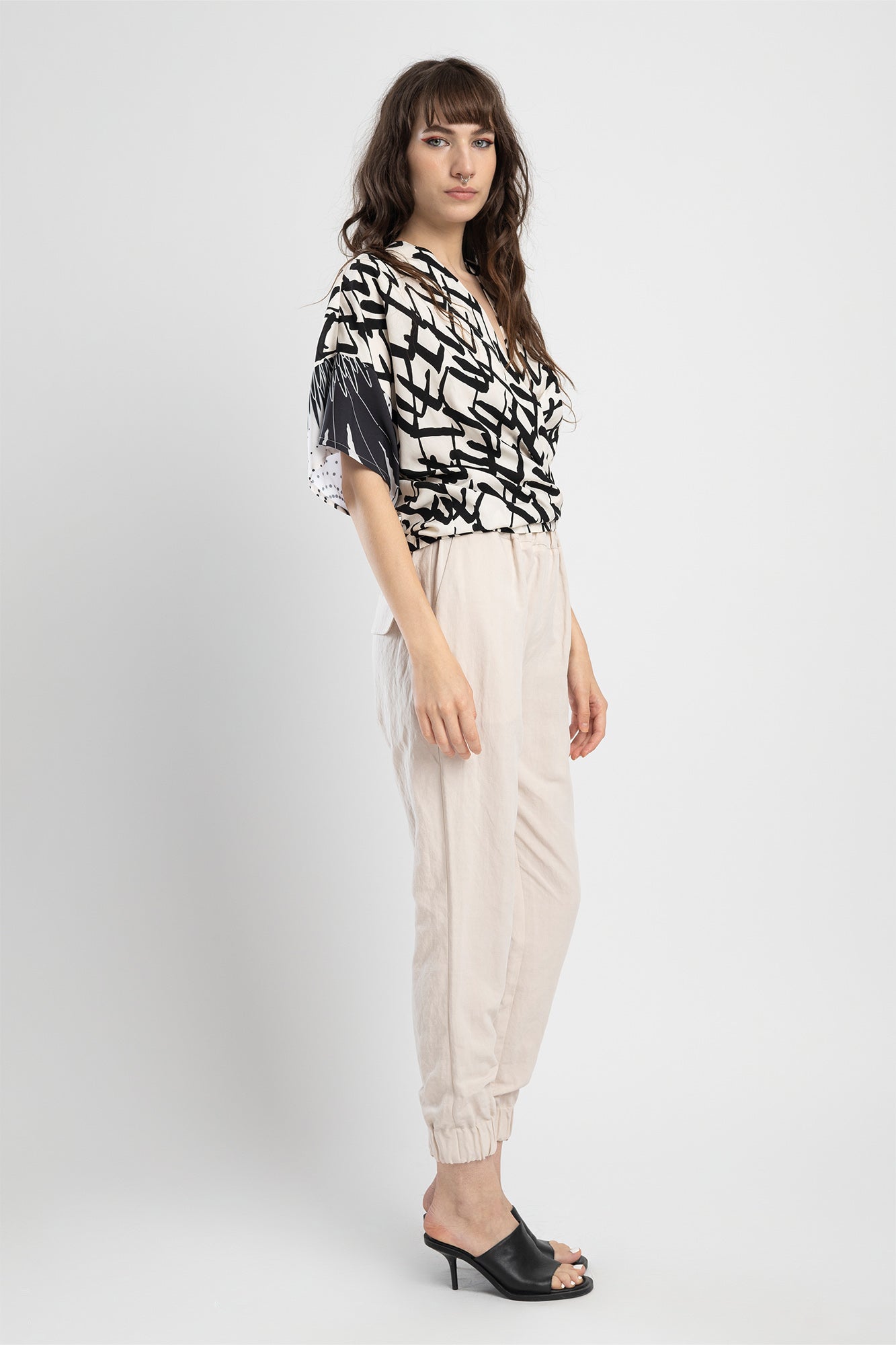 loose fitted overlapped blouse artista budapest