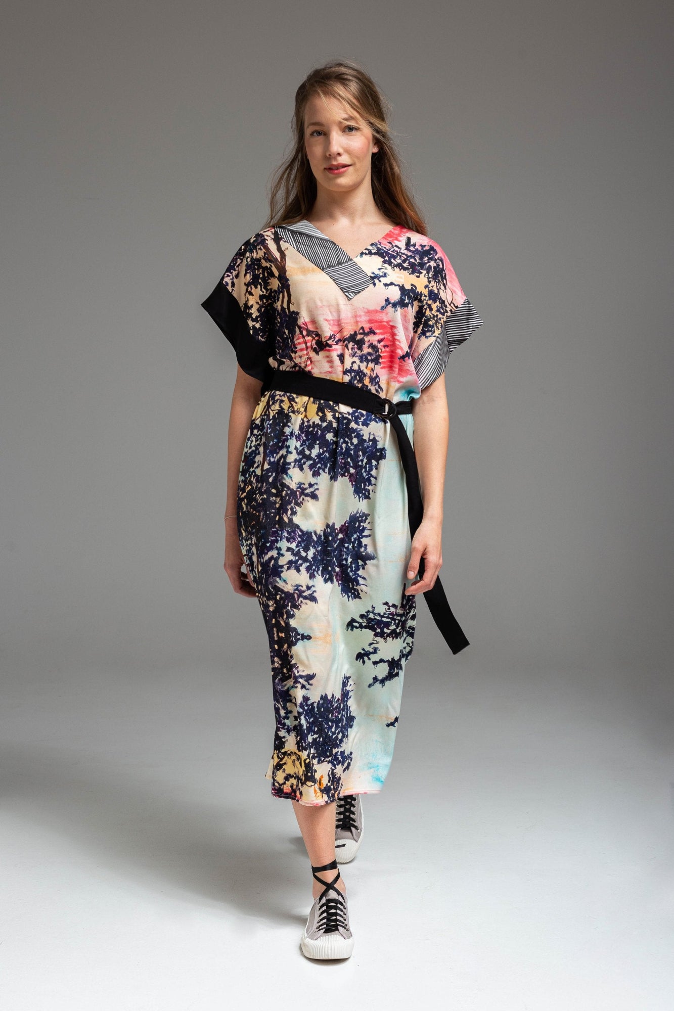 maxi dress with v-neckline artista budapest