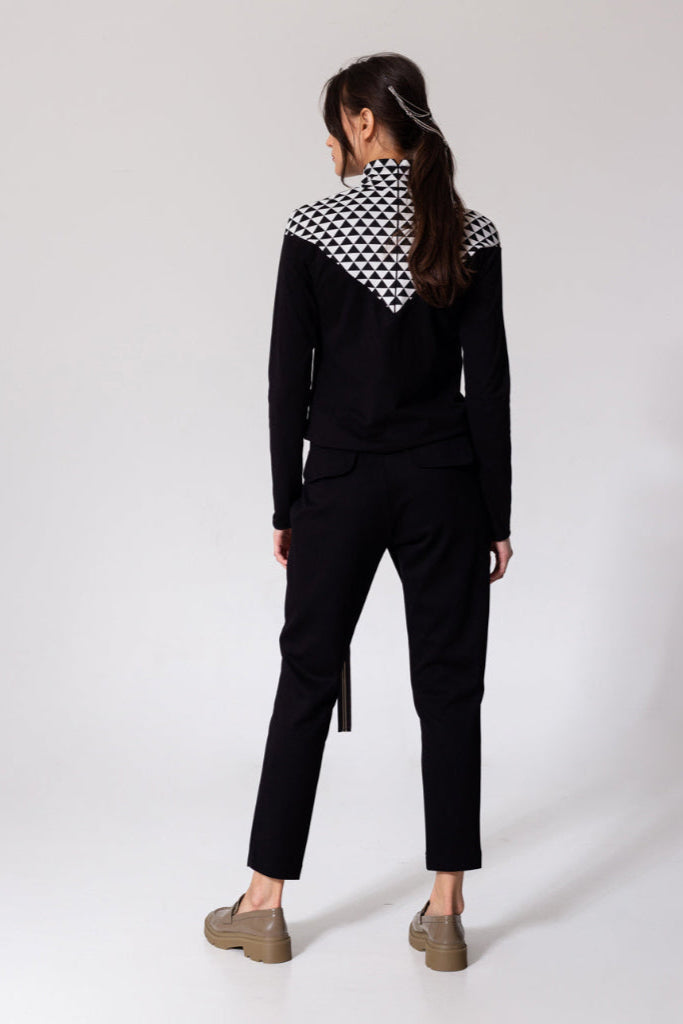opart printed turtleneck