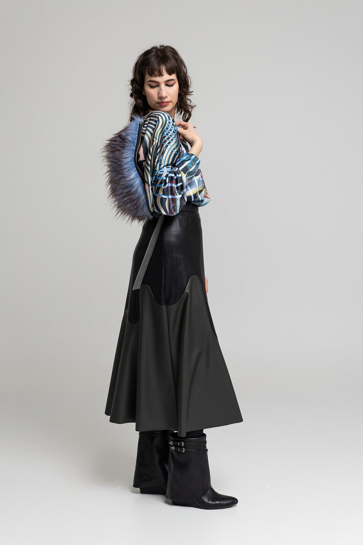 A-line midi skirt side zip closure Artista Budapest