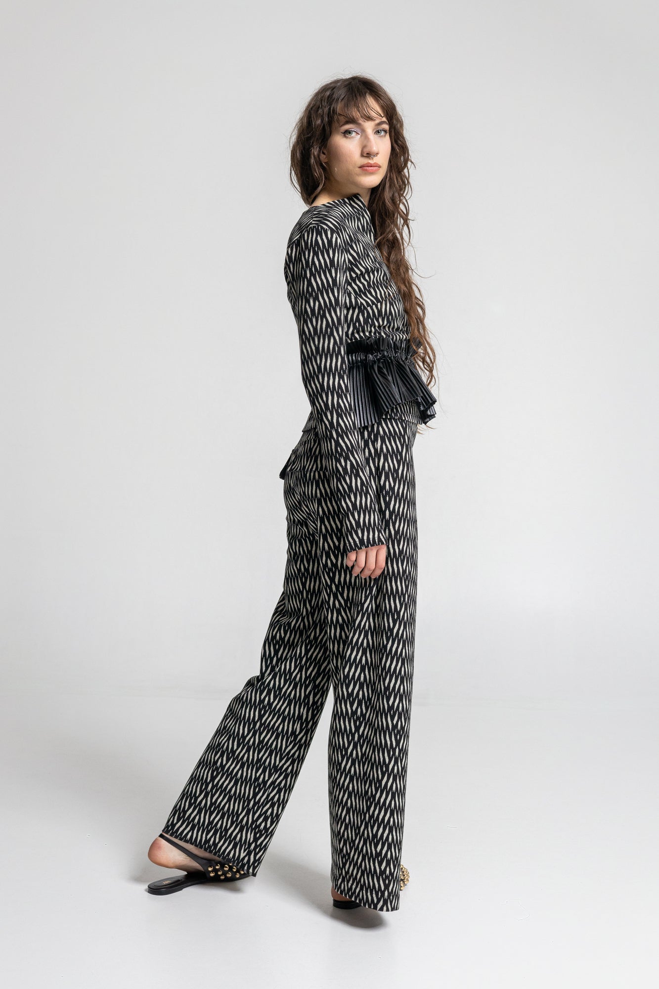 overlapped asymmetric long cropped cut pants