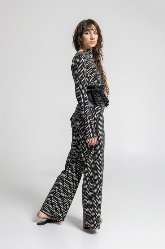 overlapped asymmetric long cropped cut pants
