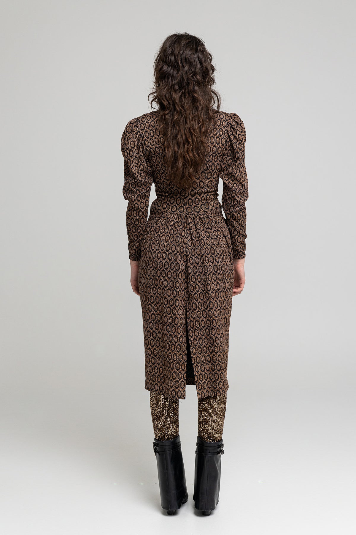 below-the-knee cut midi dress gathered back artista budapest