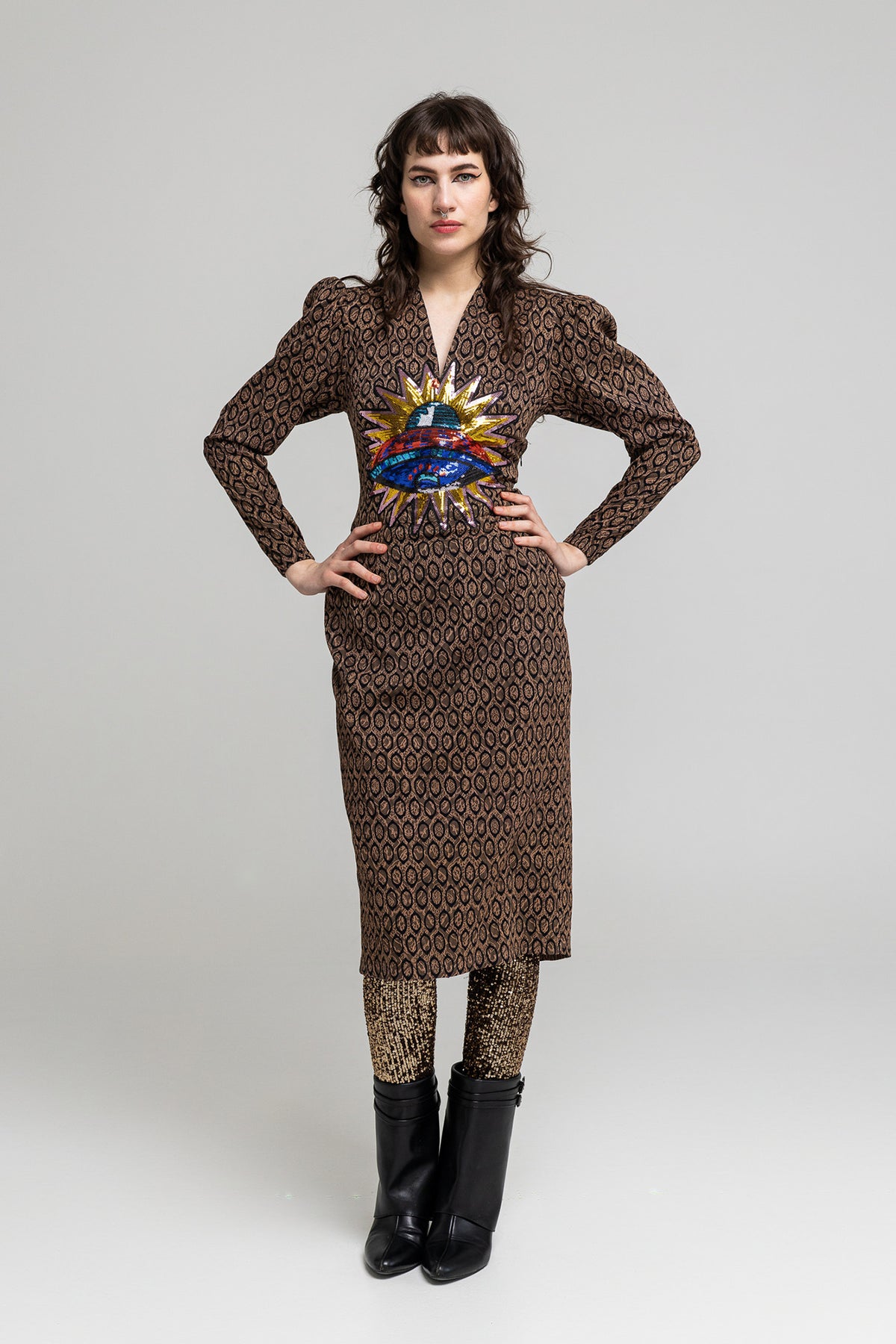 V-neckline midi dress artista budapest