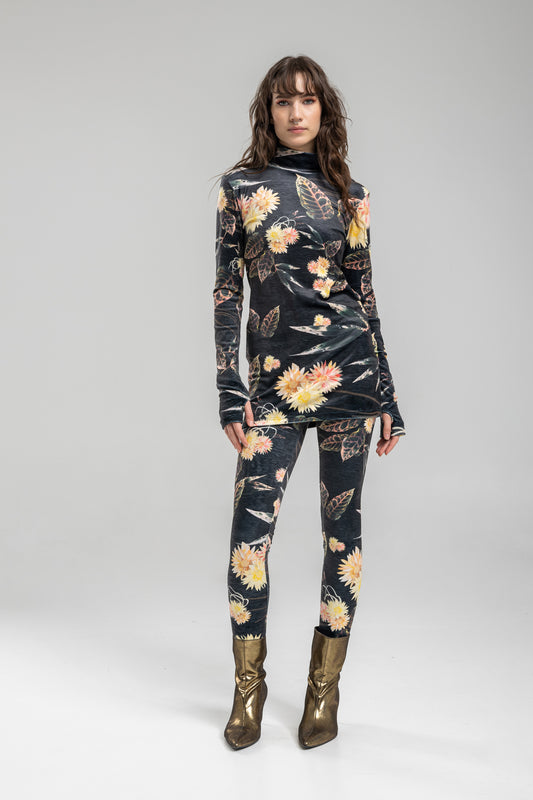 Velvet leggings with unique floral print