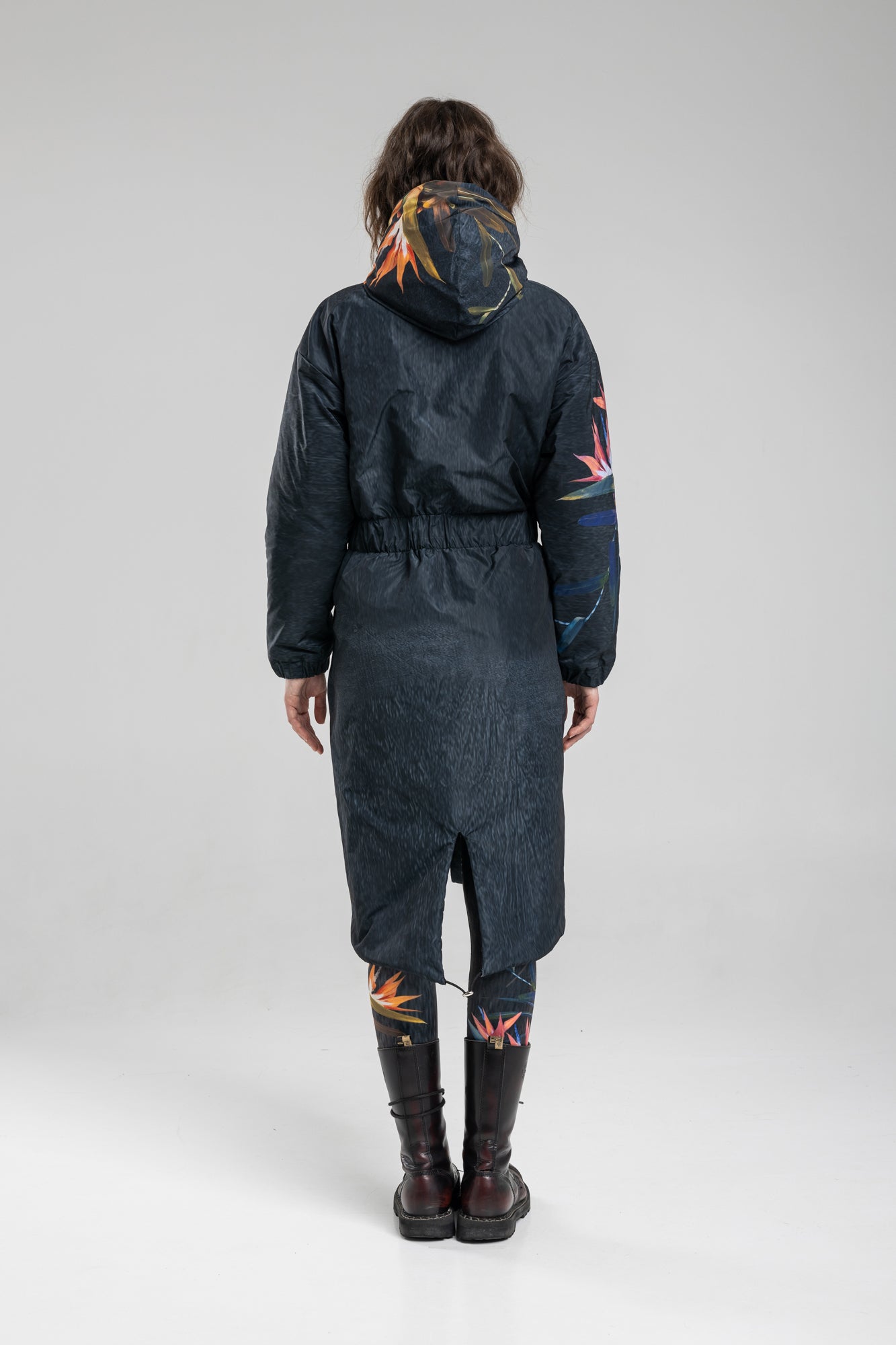 hooded jacket with elastic waistband