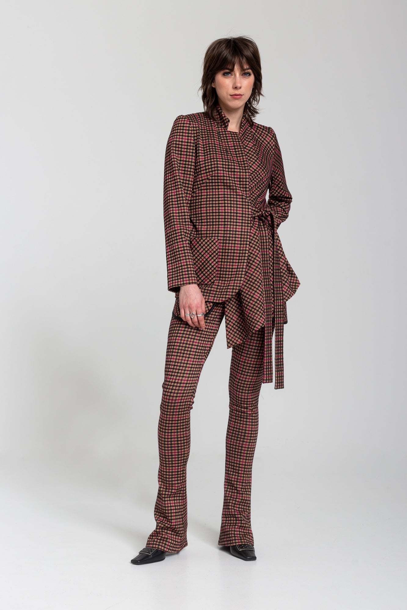 checkered pants with funnel shape finish