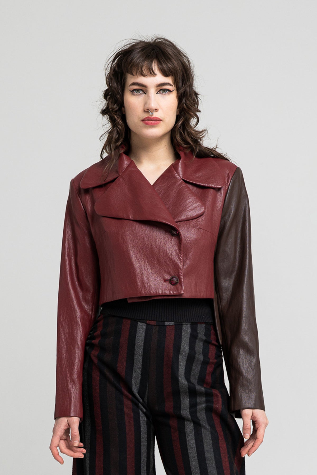 button down closure eco-leather cropped jacket artista budapest