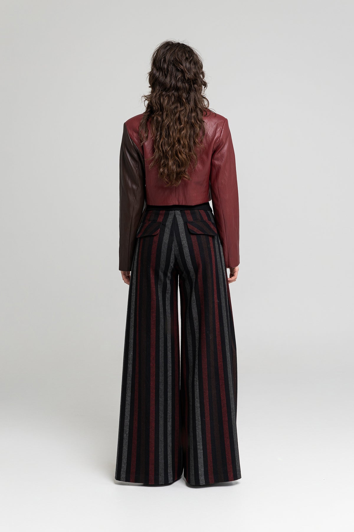tailored cropped eco-leather jacket artista budapest