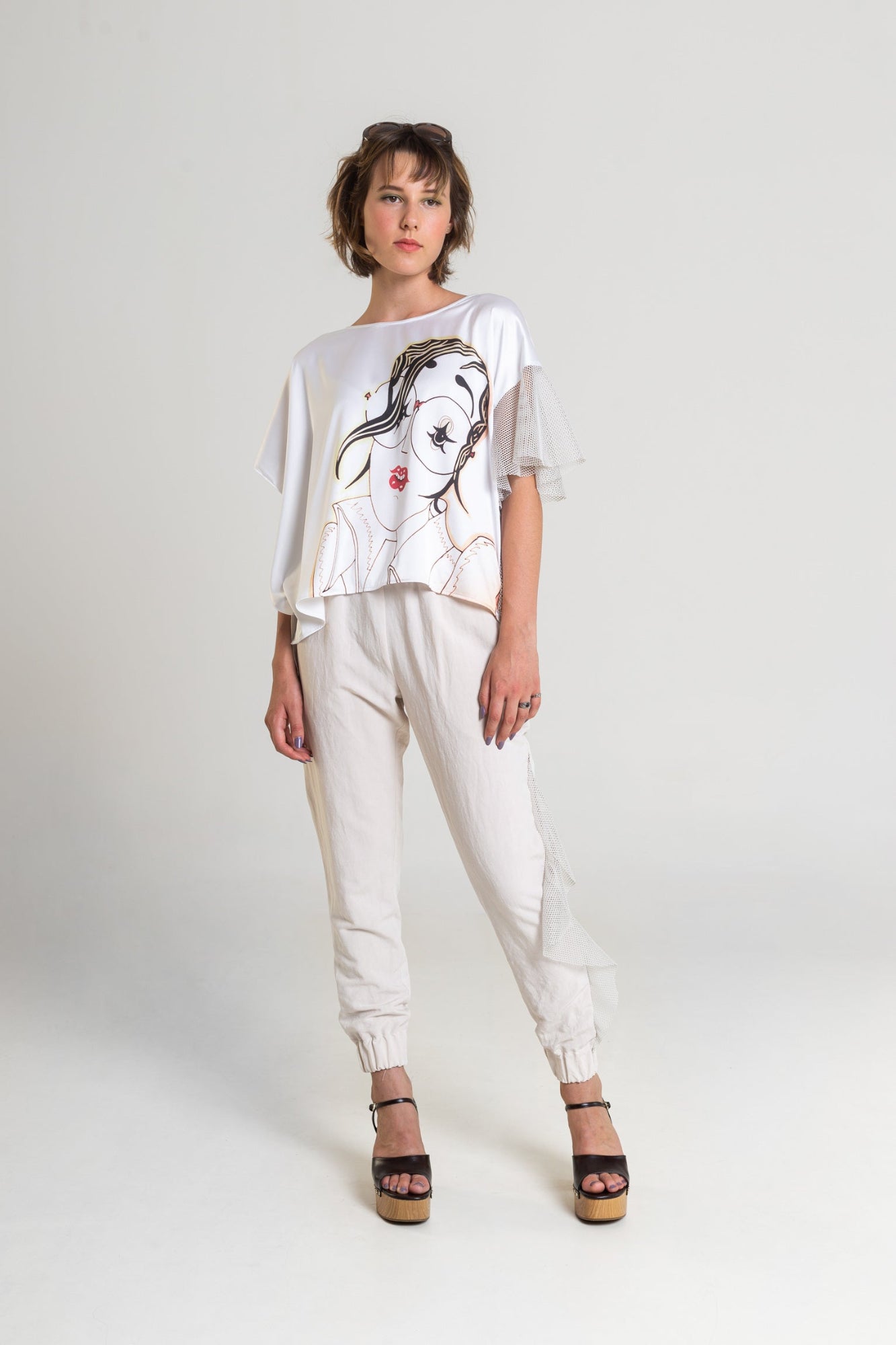 printed top with boat neck artista budapest