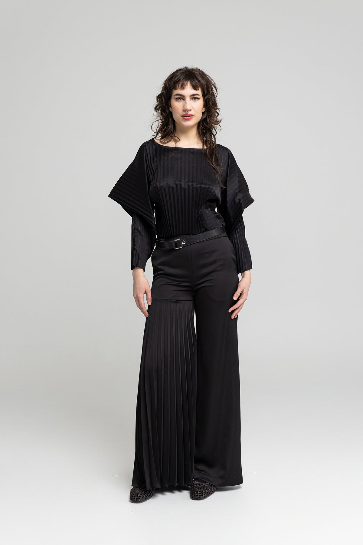asymmetric leg pants artista budapest