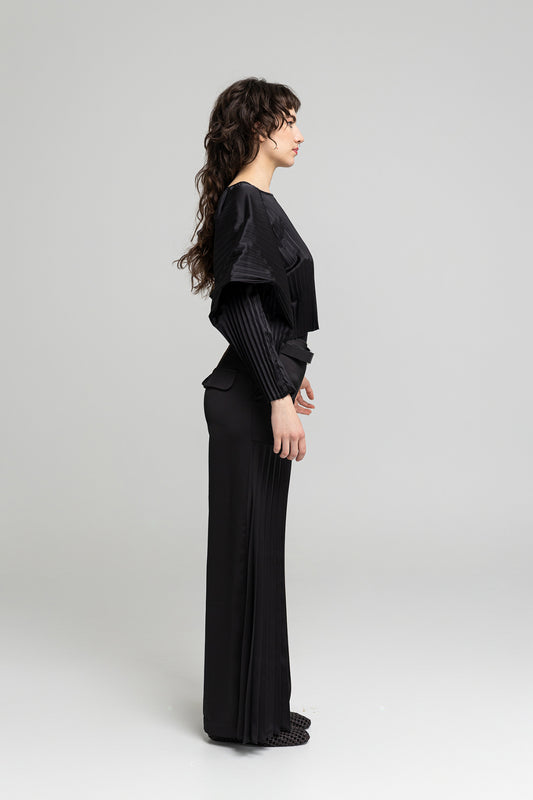 pleat detail on right leg pants artista budapest
