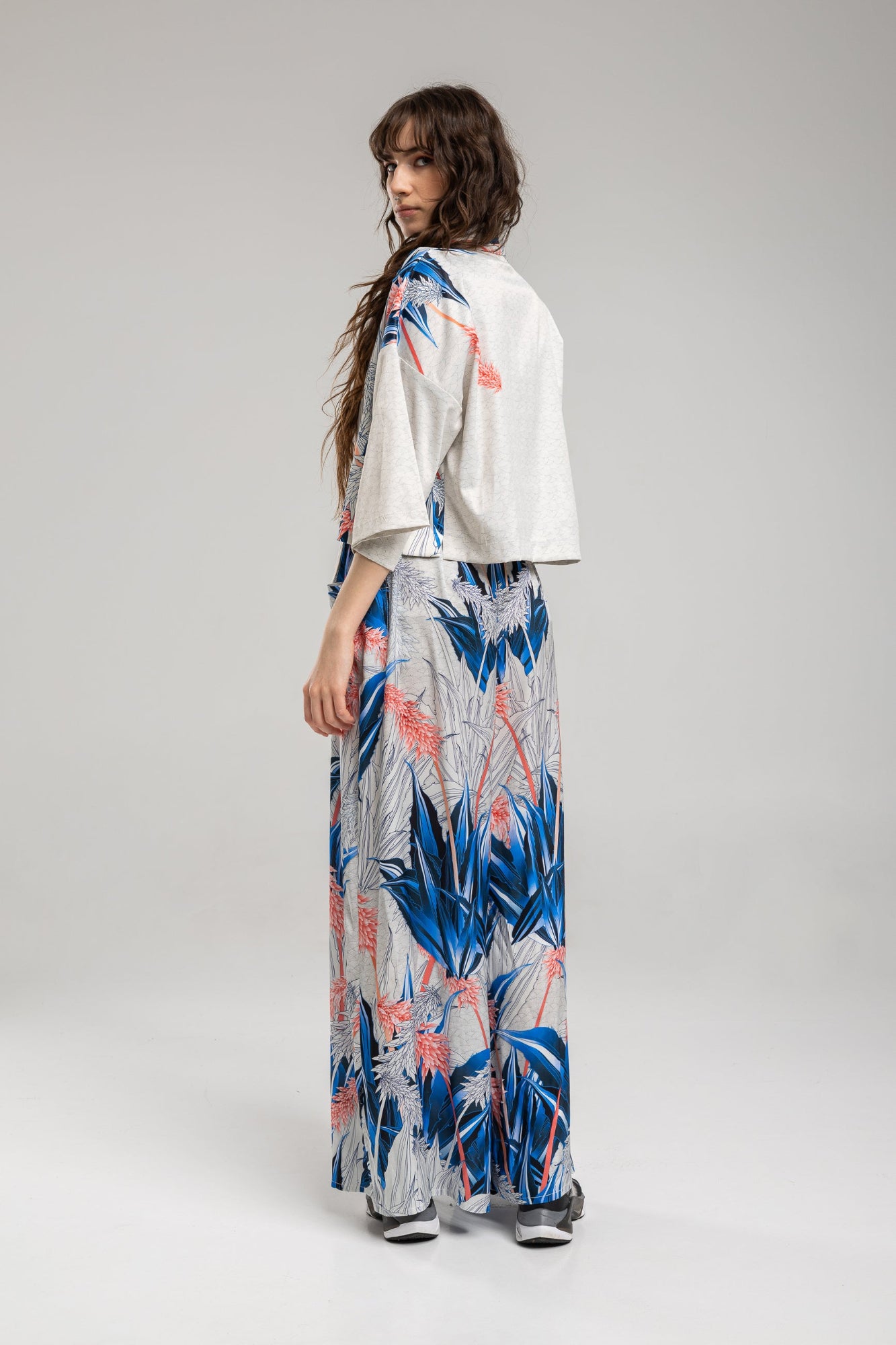 printed cropped kimono inset tie belt artista budapest